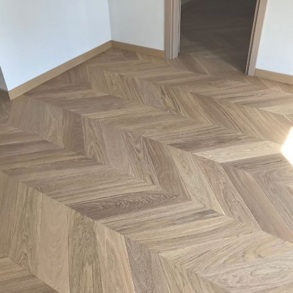 FertigDeska Chevron Dab Color Avorio 1